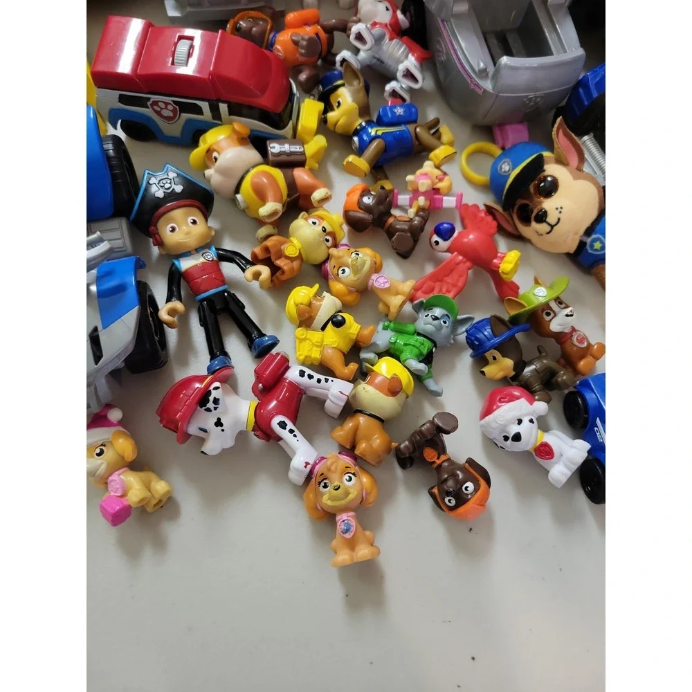 PAW Patrol  Characters & Vehicles dogs figures mixed lot Puppies Plane